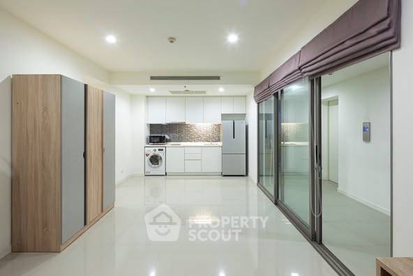picture 2-BR High-Floor 76 Sqm For Sale, Star View, Near Phra Ram 3 (ID 2333854) - 2/11
