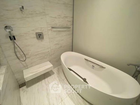 คอนโด 2 ห้องนอน 163 ตร.ม. ที่ Scope Langsuan ใกล้ BTS ชิดลม 200 ม. (ID 2893146)