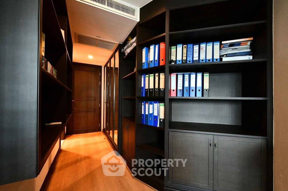 รูป คอนโด 3 ห้องนอน 230 ตร.ม. ชั้น 33 สาธร การ์เด้นส์ ใกล้ MRT สีลม (ID 2869827) - รูปที่ 12/26