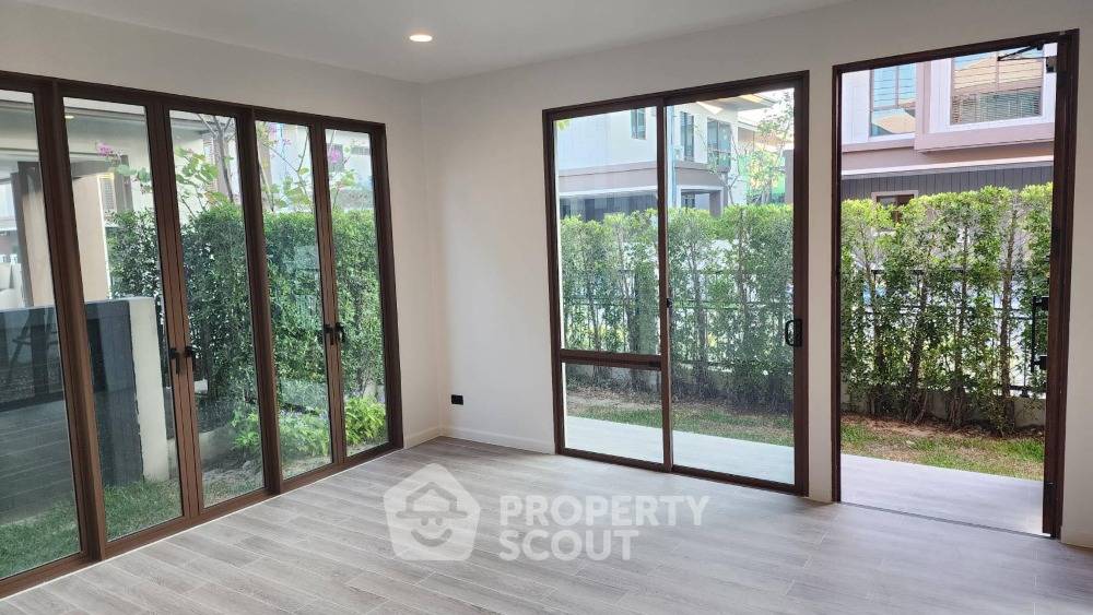 รูป บ้าน 4 ห้องนอน สำหรับเช่า โฮมเลี้ยงสัตว์ได้ บุราศิริ กรุงเทพกรีฑา ใกล้หัวหมาก (ID 1527108) - รูปที่ 9/11