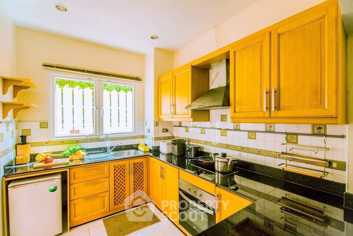 รูป วิลล่า 4 ห้องนอน ให้เช่า บ้านฟ้า ริมหาด วิลเลจ พัทยา (ID 2155352) - รูปที่ 4/12