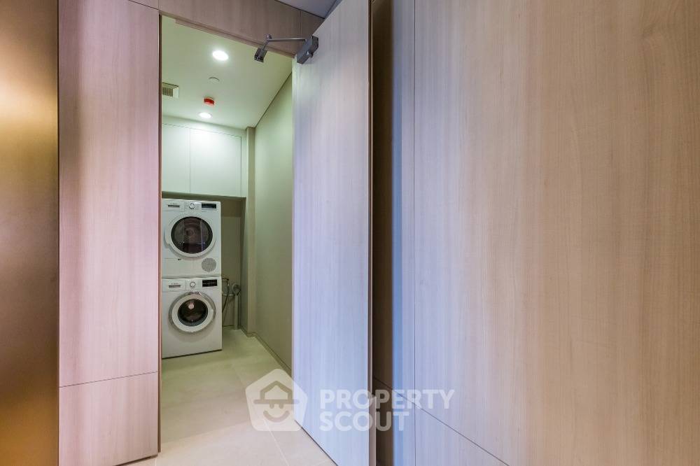 picture 126 Sqm 2-BR Condo At Baan Sindhorn Near BTS Ratchadamri (ID 1864134) - 31/48