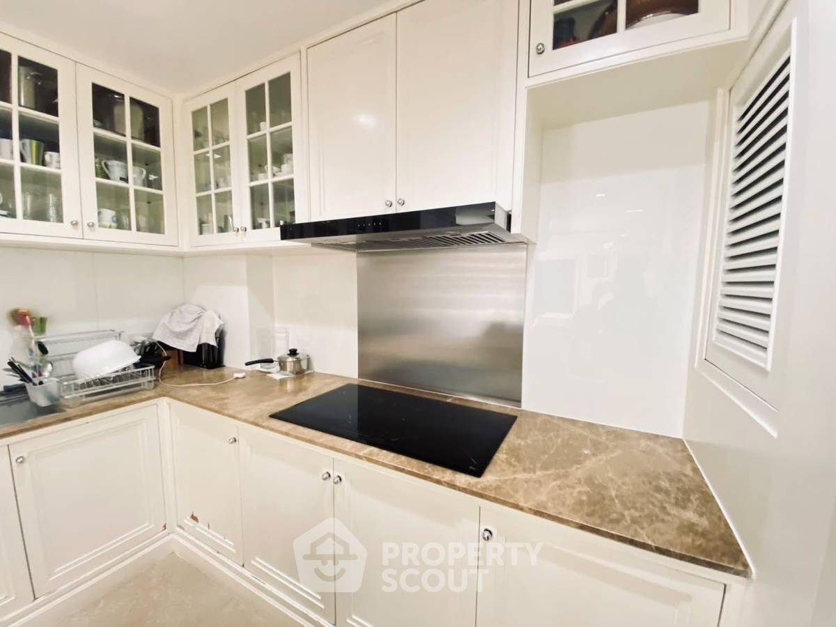 picture 3-BR 250 Sqm Condo At Benjasri Condominium, 12A Floor, BTS Phaya Thai (ID 2885205) - 39/42