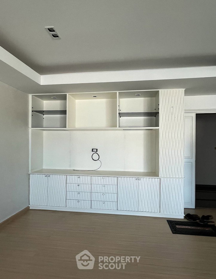 รูป คอนโด 3 ห้องนอน 133 ตร.ม. รอยัล แคสเซิล สุขุมวิท ใกล้ BTS พร้อมพงษ์ 400 ม. (ID 1985761) - รูปที่ 3/11