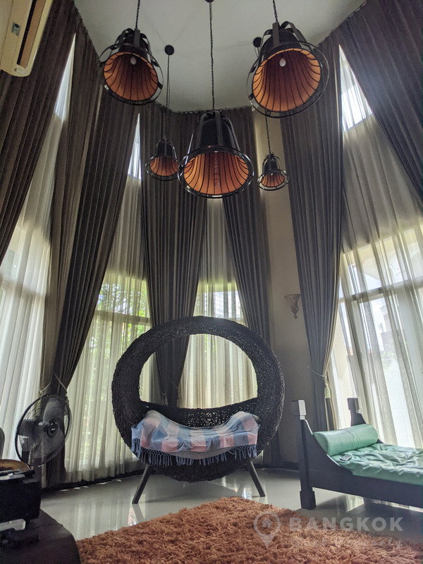 รูป บ้านเดี่ยวสไตล์โมเดิร์นหรู 3 ห้องนอน ให้เช่า l เดอ วิลล์ ศรีนครินทร์ - รูปที่ 4/27