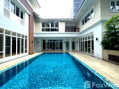 เช่าบ้านเดี่ยว โรงเรียนเซนต์แอนดรูส์อินเตอร์เนชันแนล กรุงเทพ : บ้านเดี่ยวให้เช่า 4 ห้องนอน ในโครงการ สุขุมวิท 36 การ์เด้น วิลเลจ 1172528