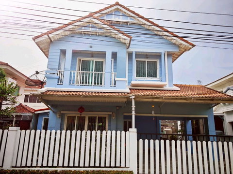 🏡✨ ให้เช่าบ้านเดี่ยว 2 ชั้น — Perfect Place ราชพฤกษ์ (เฟส 1) 📍 ติดถนนราชพฤกษ์ ใกล้ MRT สายสีม่วง สถานีบางรักน้อยท่าอิฐ เพียง 1.5 กม.