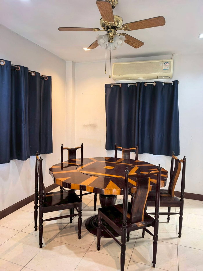 รูป 🏡 บ้านเดี่ยวให้เช่า รีโนเวทใหม่ หมู่บ้านมณีรินทร์ เลค แอนด์ พาร์ค ถนน345 บางคูวัด 3 ห้องนอน 3 ห้องน้ำ หลังมุม พื้นที่กว้างมาก🚫ไม่อนุญาตเลี้ยงสัตว์ - รูปที่ 2/8