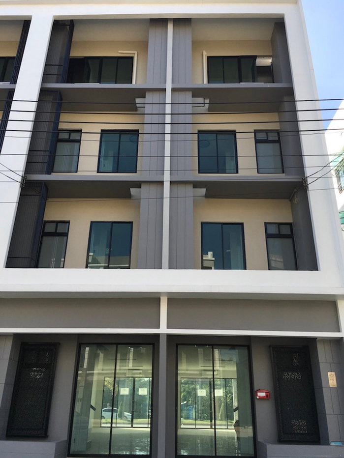 รูป 🏢✨ ให้เช่าอาคารพาณิชย์ / โฮมออฟฟิศ 4 ชั้น ติดถนนใหญ่ — รามอินทรา 109 - รูปที่ 5/6