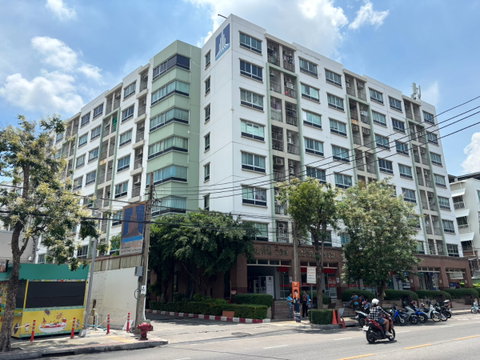 P-52084 — ขายคอนโด อาคาร A1 ชั้น 5 Lumpini Ville Cultural Center 1 ห้องนอน วิวเมือง ใกล้ MRT ห้วยขวาง 085-592-2897 Line: @easythaihome