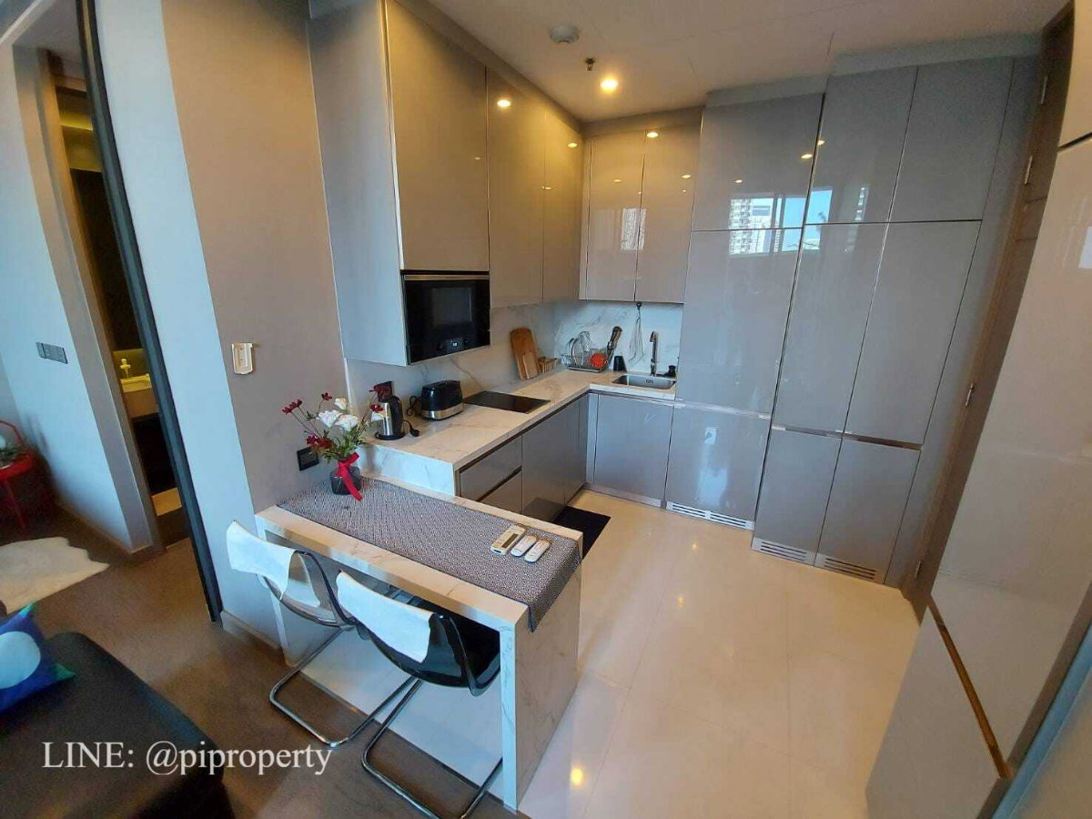 รูป ให้เช่าห้องชุด 1 ห้องนอน ตกแต่งครบครัน ในโครงการ Esse at Shingha Complex ชั้นล่าง เดินทางสะดวกจากอโศก - พระราม 9 และอาคารสำนักงาน Singha Complex - รูปที่ 2/26