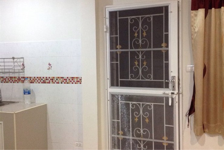 picture sale townhouse sinthavee tieantalay1 - 2/5