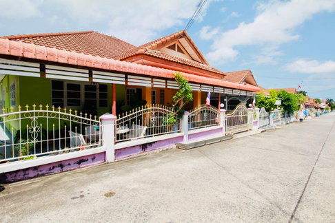 ขายบ้านเดี่ยว 61 ตร.วา หมู่บ้านราชนุช14  ติดถนนสุขุมวิท ใกล้โรบินสัน บ้านฉาง ระยอง 2 กม.