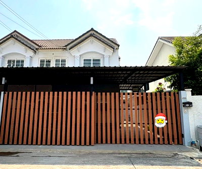 ทาวน์โฮมให้เช่า : 🏡 ให้เช่า Townhome รีโนเวทใหม่ บ้านรังสิยา ซอยอุดมสุข 58 2 ห้องนอน 2 ห้องน้ำ บ้านสวย เฟอร์ครบ เดินทางสะดวก ทำเลดีมาก✨รับต่างชาติ
