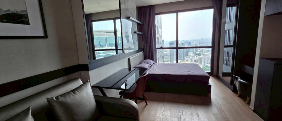 picture Ashton Chula           - Silom  - 2/5