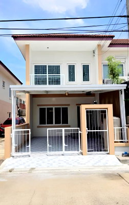 Townhouses for sale JAS green village - Kubon : 🔥 Corner townhome for sale, newly renovated, easy walk to the bus stop 🔥 Patagonia Ramintra-Safari