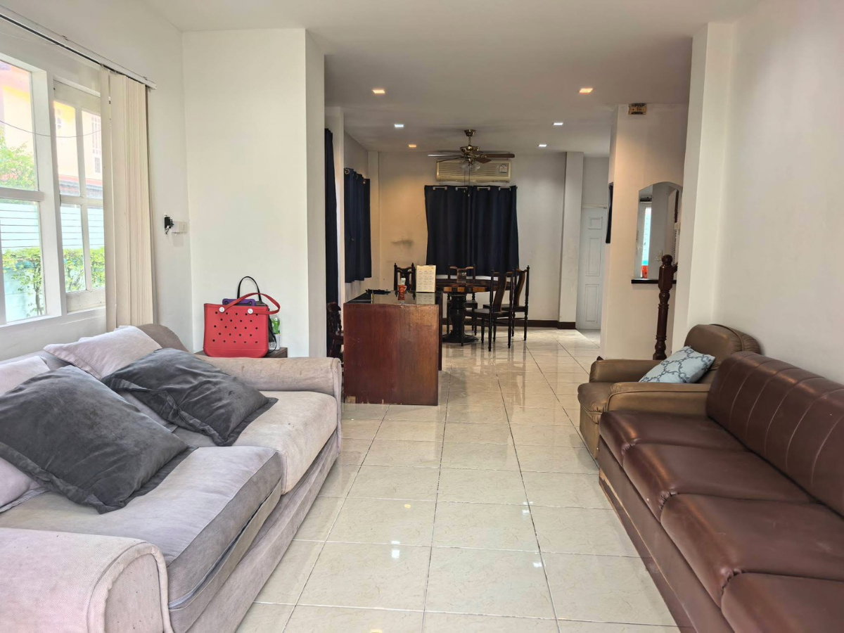 รูป 🏡 บ้านเดี่ยวให้เช่า รีโนเวทใหม่ หมู่บ้านมณีรินทร์ เลค แอนด์ พาร์ค ถนน345 บางคูวัด 3 ห้องนอน 3 ห้องน้ำ หลังมุม พื้นที่กว้างมาก🚫ไม่อนุญาตเลี้ยงสัตว์ - รูปที่ 3/8