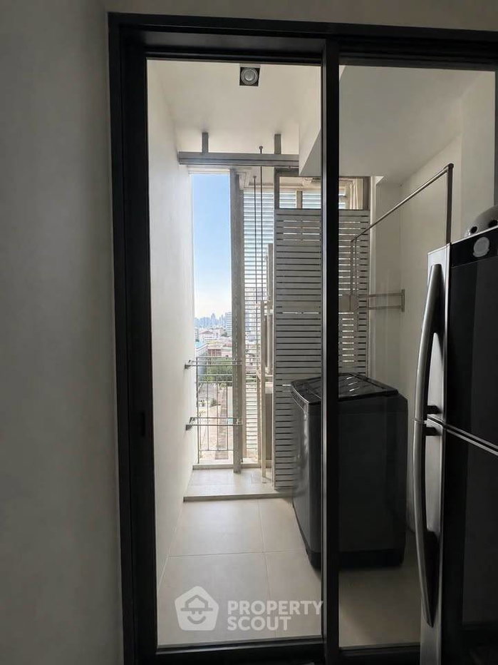 รูป ใกล้ BTS ปุณณวิถี เพียง 100 ม. | 2 ห้องนอน The Room Sukhumvit 62 (ID 2960319) - รูปที่ 4/13