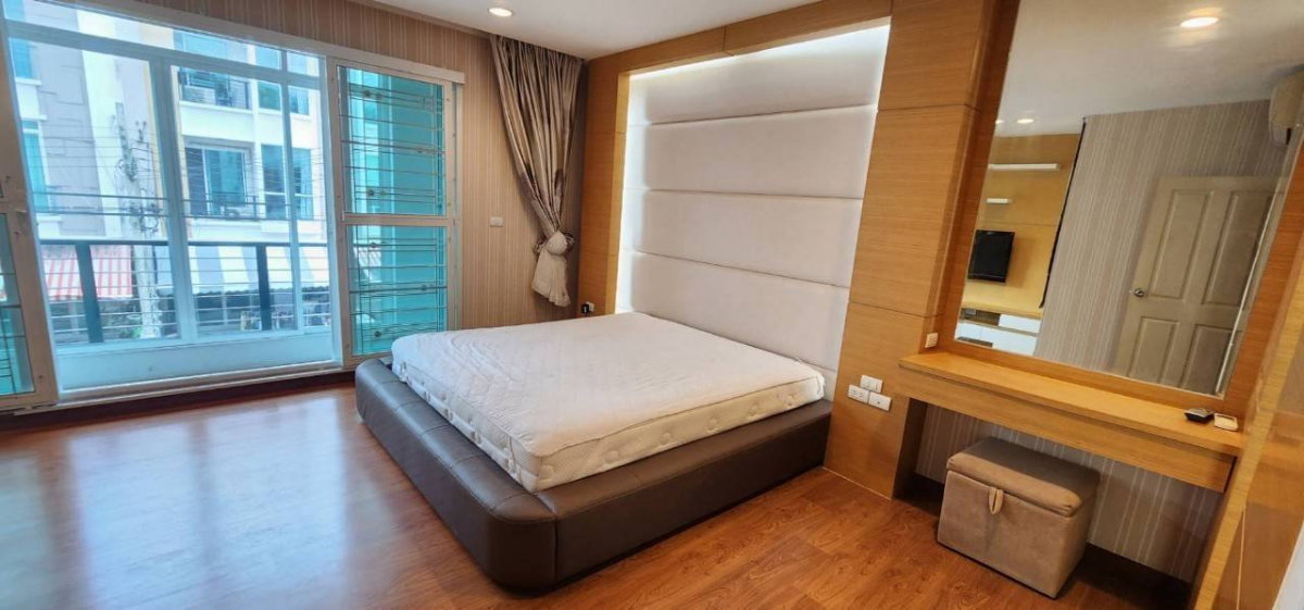 รูป ให้เช่า โมเดิร์นทาวน์โฮม 3ชั้น 3ห้องนอน 3ห้องน้ำ 2ที่จอดรถ บ้านกลางเมือง เอสเซ้นส์ สาทร-ตากสิน2 เดินไป BTSได้เลย - รูปที่ 4/10