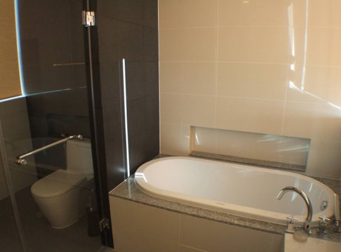 LTH15398OP – Spacious Condo High Floor for Rent Phrom Phong | City Lifestyle Best Value | Near BTS Phrom Phong | 75,000 THB