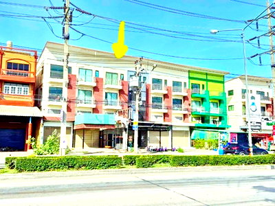 เช่าอาคารพาณิชย์ บางบัวทอง นนทบุรี : บางกรวย-ไทรน้อย ตัดกับชัยพฤกษ์MRT คลองบางไผ่ 4.33กม.อาคาร4ชั้น 2 นอน 3 น้ำ วงแหวน กาญจนาภิเษก ใกล้ตลาดมนรดา 16 ตร.วา. 200 ตร.ม.