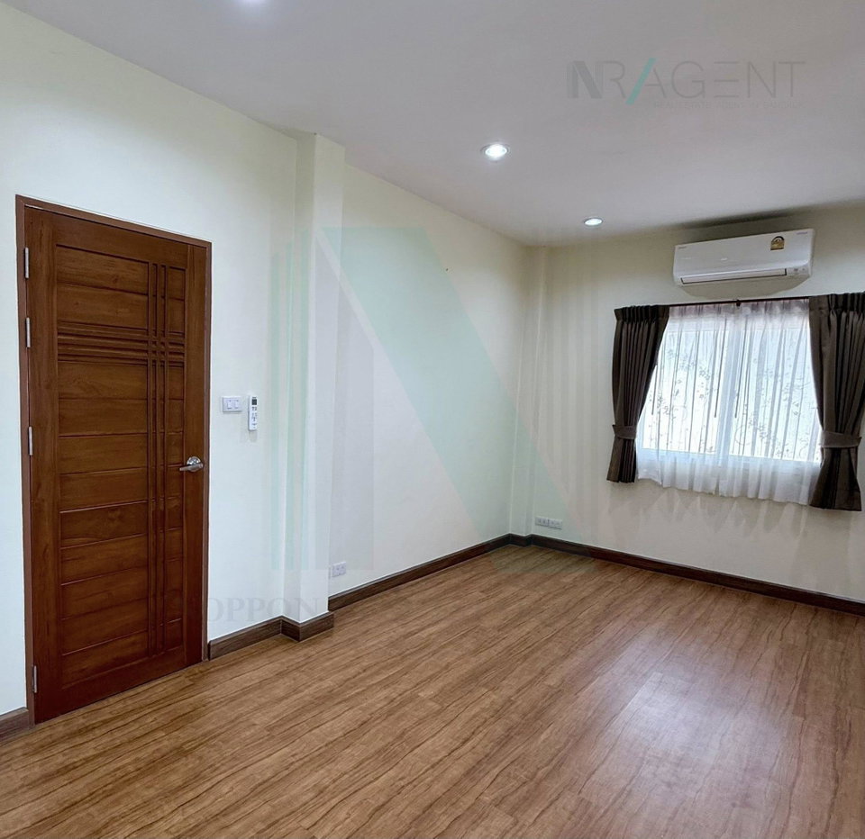 รูป ขายบ้านแฝด โครงการ บ้านบุรีรมย์ รามอินทรา-นวมินทร์ 2 ชั้น 3 ห้องนอน 2 ห้องน้ำ - รูปที่ 7/8