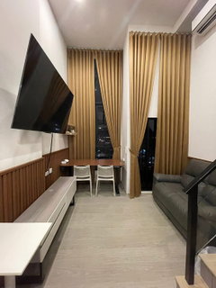 รูปภาพ Condo for RENT :  Origin Plug & Play Ramkhamhaeng Triple Station   𝐒𝐢𝐳𝐞 : 32 sqm.  𝐓𝐲𝐩𝐞 : Duplex 1 Bed 1 Bath  11th  Building : A