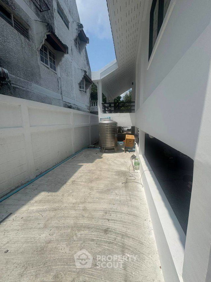 รูป บ้านเช่า 4 ห้องนอน ในแถบประเวศ กรุงเทพ | เลี้ยงสัตว์ได้ (ID 2961953) - รูปที่ 9/12