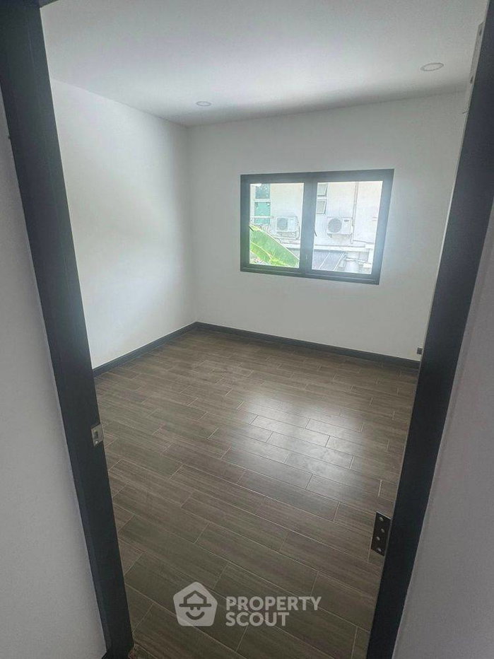 รูป บ้านเช่า 4 ห้องนอน ในแถบประเวศ กรุงเทพ | เลี้ยงสัตว์ได้ (ID 2961953) - รูปที่ 3/12