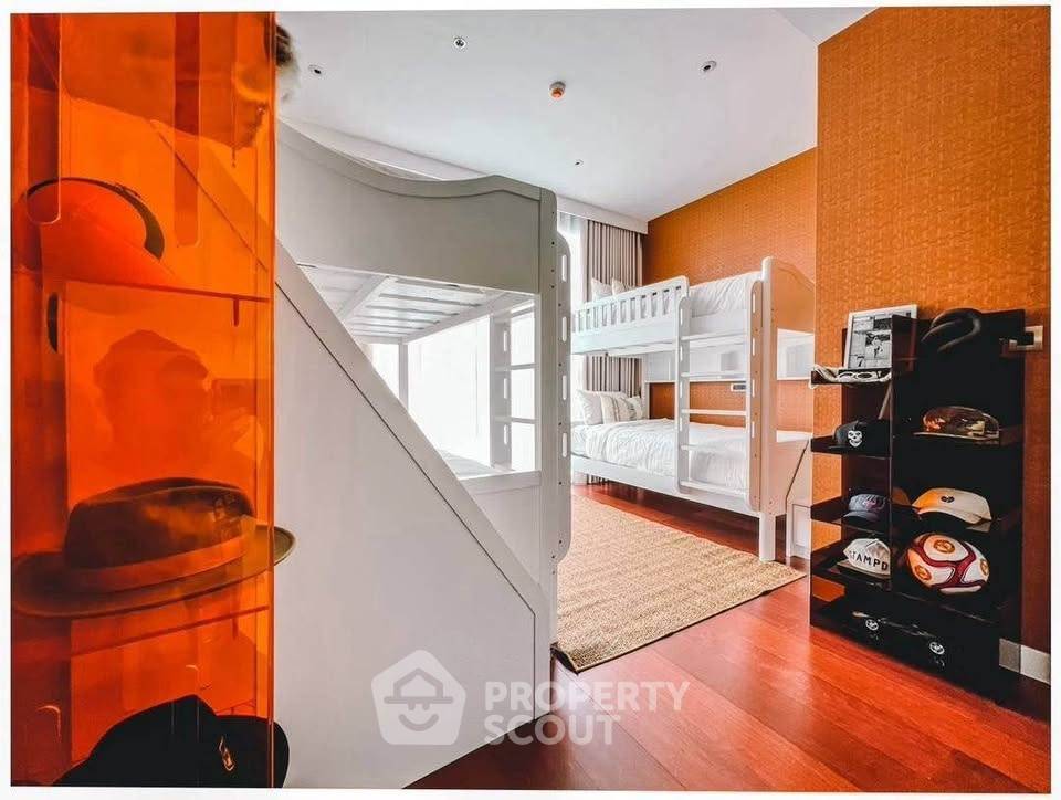 รูป คอนโด 3 ห้องนอน 149 ตร.ม. ขึ้นชั้นสูง ที่ ขุน บาย ยู ใกล้ BTS ทองหล่อ (ID 2568917) - รูปที่ 6/6