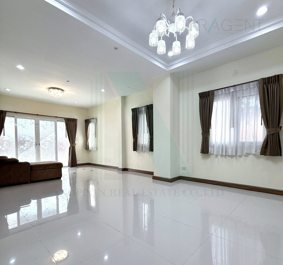 รูป ขายบ้านแฝด โครงการ บ้านบุรีรมย์ รามอินทรา-นวมินทร์ 2 ชั้น 3 ห้องนอน 2 ห้องน้ำ - รูปที่ 3/8