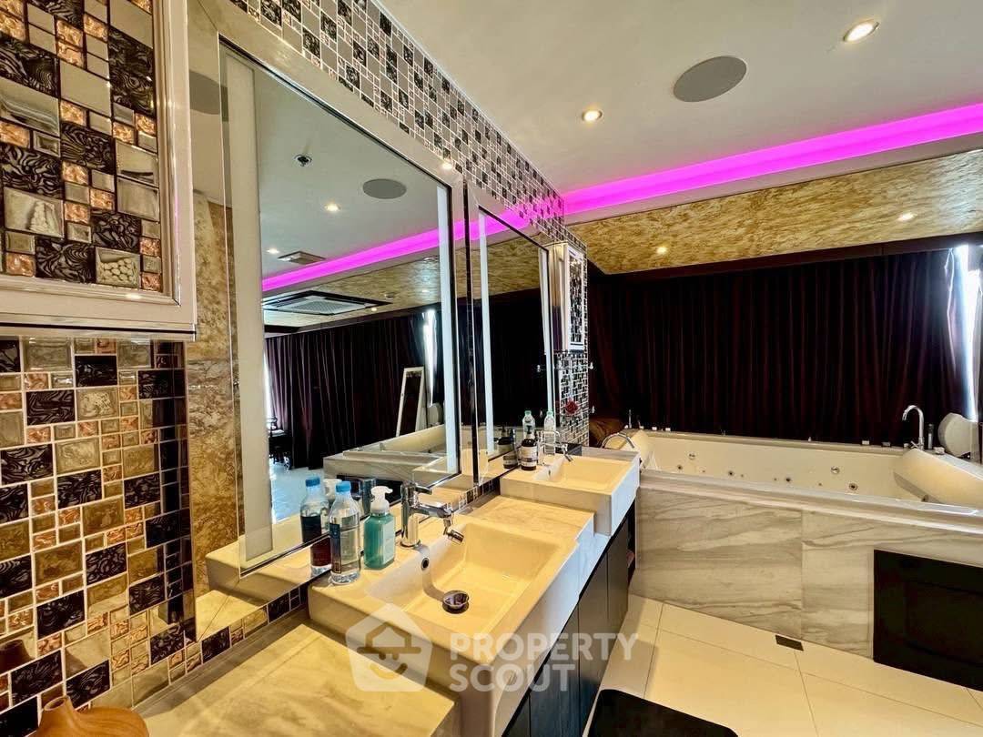 รูป คอนโด 3 ห้องนอน ชั้นสูง 32 305 ตร.ม. ที่ Sky Residences Pattaya (ID 2964006) - รูปที่ 4/17