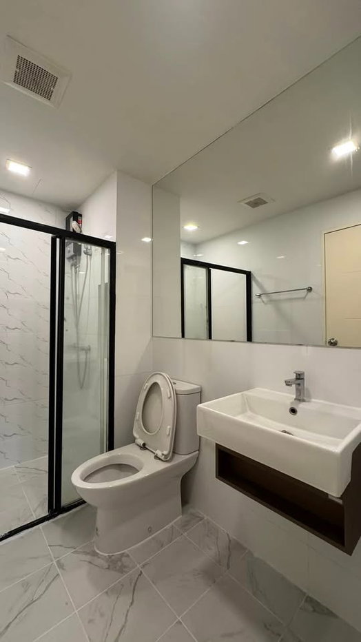 picture 🔥 URGENT SALE✅ Episode Phaholyothin-Sapanmai  Unique Layout with Double Access Bathroom, 400 m. to BTS Sai Yud, 100% Free Transfer! - 8/10