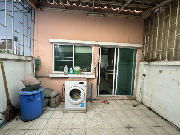 รูป 🏡 ขายถูกที่สุดในโครงการ! บ้าน 3 ชั้น 174 ตร.ม. 4 ห้องนอน เพียง 3.1 ล้าน ทำเลนวมินทร์ - รูปที่ 15/17