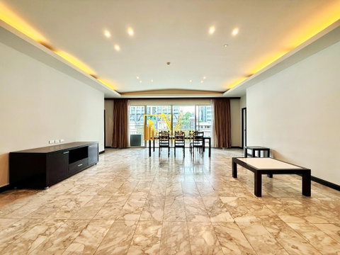 Large 4 Bedroom Penthouse Apartment For Rent in Sathorn - BR0715AP