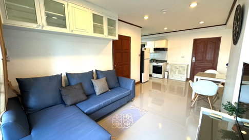 Rent: Condo Saranjai Mansion Sukhumvit 6 *So Big Corner Room* at Line: @homefinder