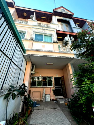 ขายทาวน์โฮม : 🏡 ขายถูกที่สุดในโครงการ! บ้าน 3 ชั้น 174 ตร.ม. 4 ห้องนอน เพียง 3.1 ล้าน ทำเลนวมินทร์