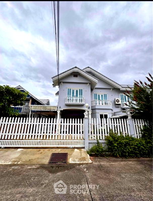 Houses for rent : 4-BR House For Rent 350 Sqm Near Lasalle, Bang Na (ID 2965354)