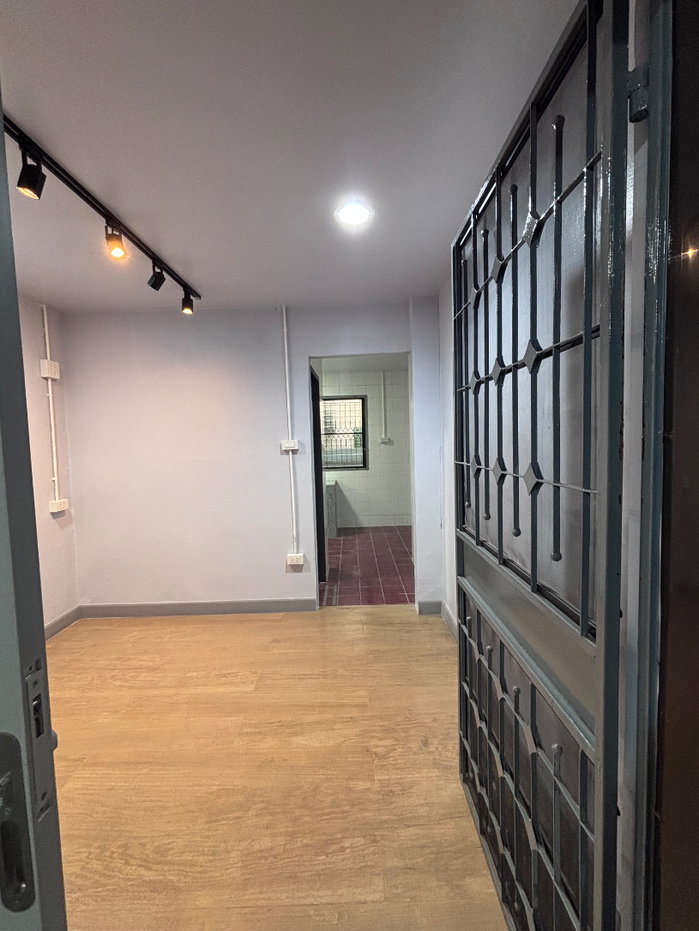 รูป 📌ขายบ้านเดี่ยวรามคำแหง 124 หมู่บ้านเกศรี 2  (54 ตร.วา) 4 ห้องนอน+ 2 ห้องอเนกประสงค์, 3 ห้องน้ำ ราคา 7.2 ล้าน - รูปที่ 30/42