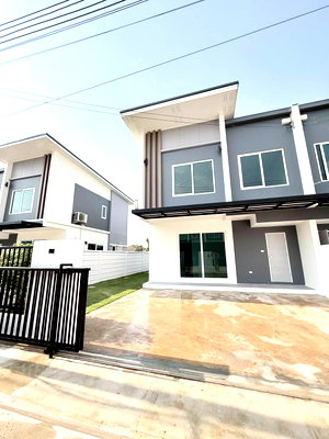 บ้านแฝด วิทยาลัยพยาบาลบรมราชชนนี ขอนแก่น : ขายบ้านแฝด บ้านใหม่พร้อมเฟอร์นิเจอร์  โครงการอาลิสวิลล์ ขอนแก่น 3ห้องนอน 3ห้องน้ำ จอดรถ 2 คัน