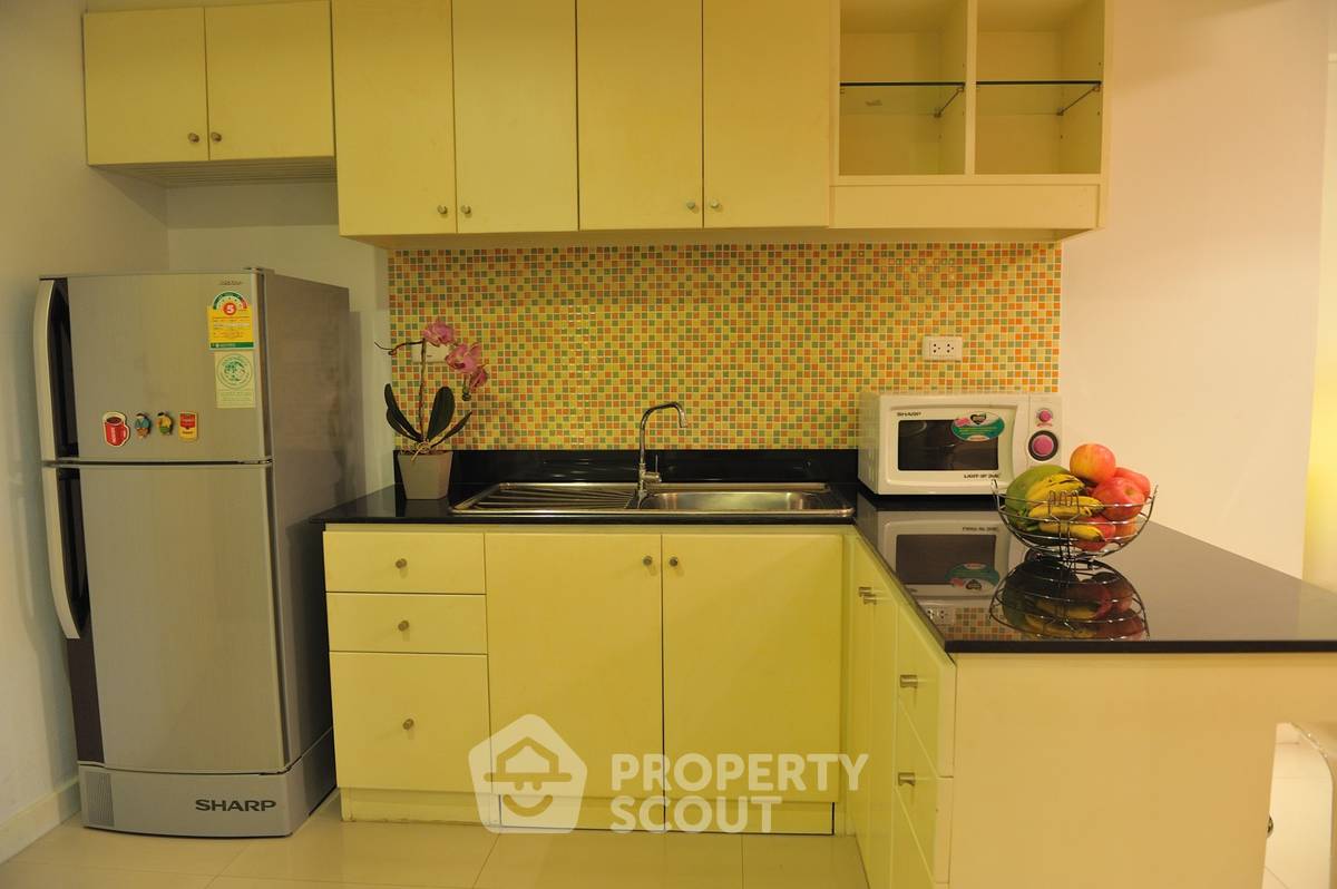 picture 1-BR Condo For Rent At Duplex, Phratamnak (50 Sqm) (ID 405074) - 7/22