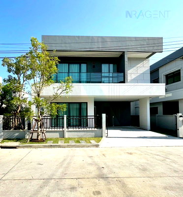 บ้านเดี่ยวให้เช่า : ให้เช่าบ้านเดี่ยว 2 ชั้น เซนโทร บางนา 4 ห้องนอน 4 ห้องน้ำ