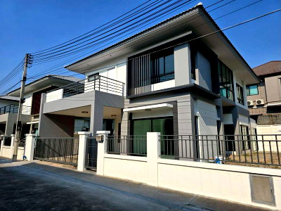 ขายบ้านเดี่ยว : ขายด่วน บ้านเดี่ยว The Complete ศรีราชา ทำเลศักยภาพ ราคาคุ้มค่า