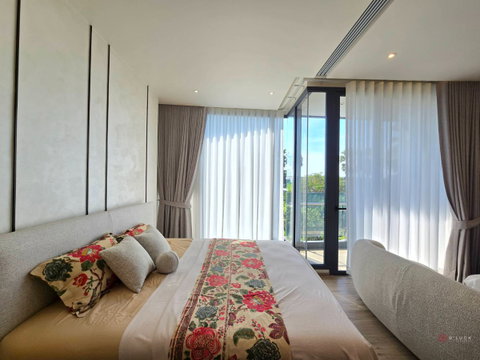 คอนโดสุดหรูให้เช่า  ระดับ โรงแรม 5 ดาว Arom wongamat
