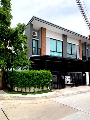 Townhouses for sale เพชรเกษม 110 : Corner Townhouse for Sale: Unio Town Phetkasem 110 (Bangkok)  3 Bed / 2 Bath  Condition: Fully furnished & Move-in ready Built-in EV charger included