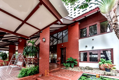 บ้านเดี่ยว ดิ เอ็มควอเทียร์ : 🏡 House Area Sukhumvit 4 ใจกลางสุขุมวิท 4นอน 70ล้าน 🌿 บ้านสวยสไตล์ Cozy Resort พร้อมพื้นที่สีเขียวรอบบ้าน