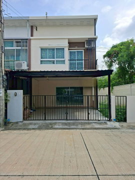 ขายด่วนบ้านรีโนเวท หมู่บ้านวิลเลจไลท์ ซ.พัฒนาการ 38 หลังมุมพื้นที่เยอะ ตรงข้ามสโมสร สระว่ายน้ำ (N.2171)