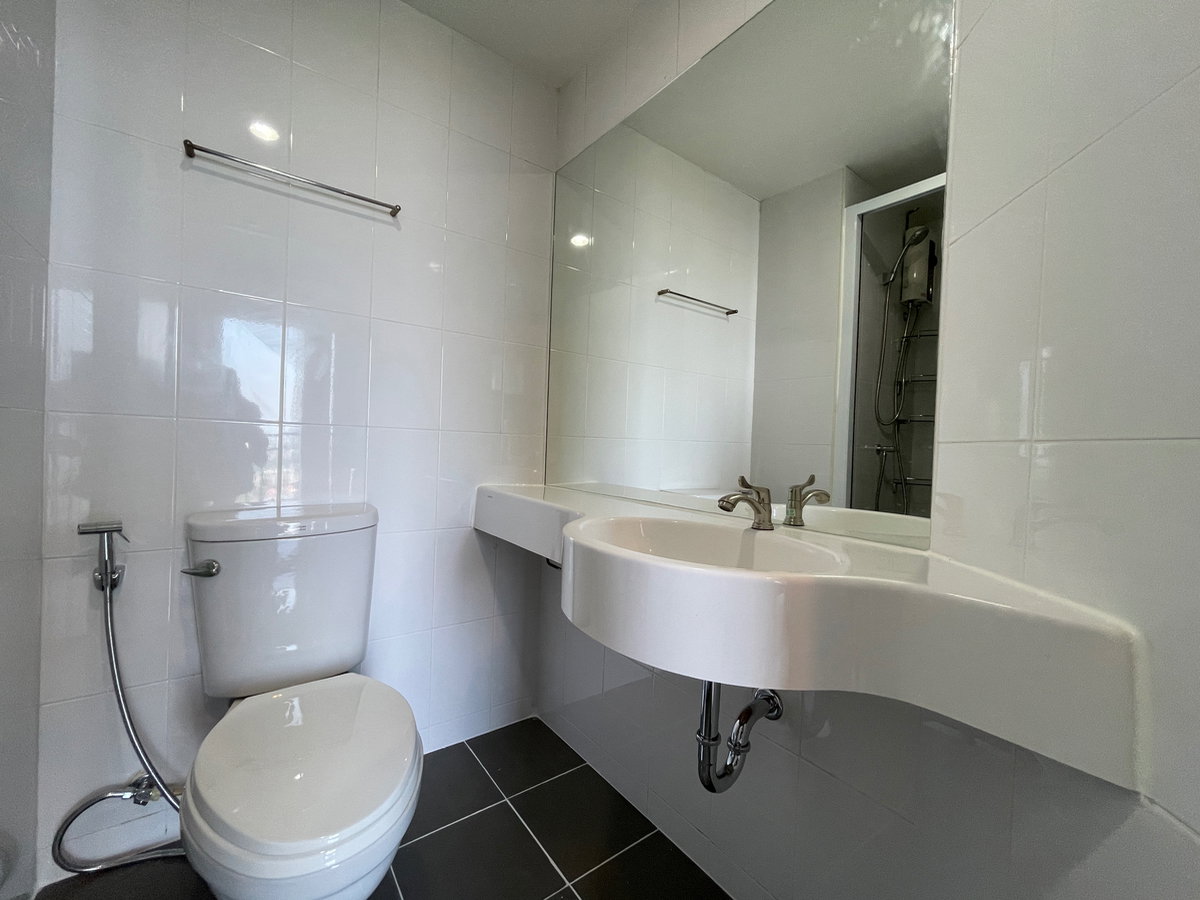 รูป For rent Lumpini SeaView Jomtien SeaView with washing machine  - รูปที่ 21/36