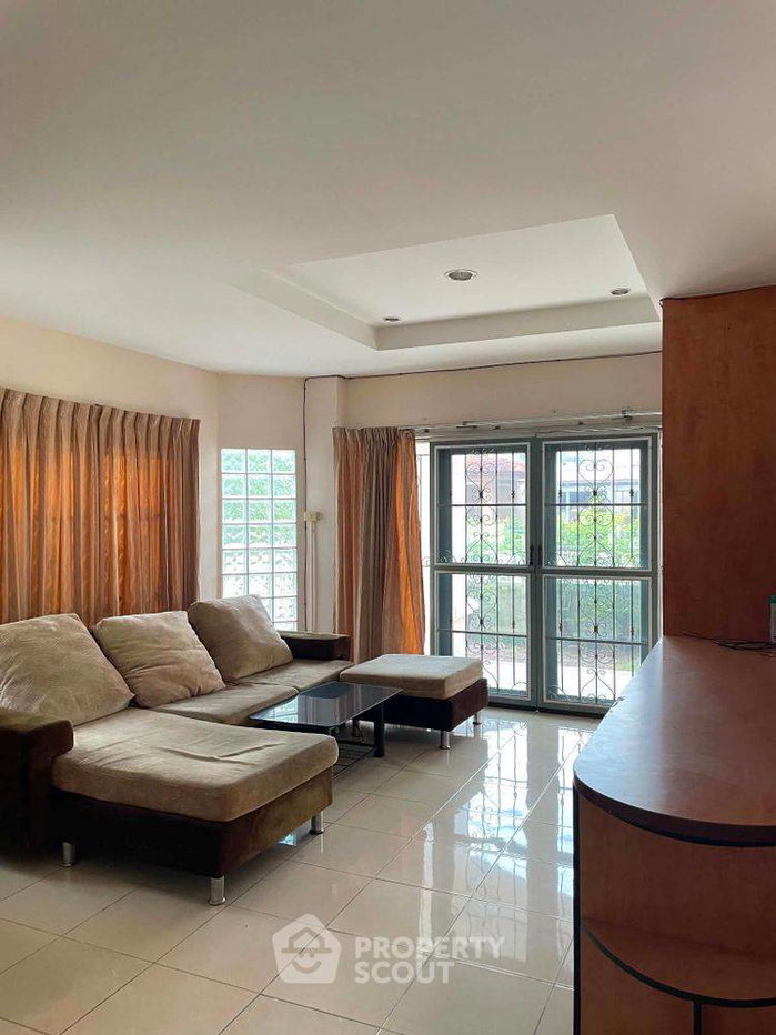 รูป บ้าน 3 ห้องนอน ให้เช่า โครงการ กัลปพฤกษ์ รีเจ้นท์ อ่อนนุช-วงแหวน พรเวศ ดอกไม้ ใกล้สนามบินสุวรรณภูมิ (ID 2966686) - รูปที่ 4/14
