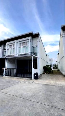 เช่าทาวน์โฮม อิมพีเรียล เวิลด์ สำโรง : MTR76 ปล่อยเช่าบ้านหลังมุม โกลเด้นทาวน์ สุขุมวิท ทำเลดีใกล้สโมสร ฟังก์ชัน 4 ห้องนอนมีชั้นลอย ใกล้โรงเรียนนานาชาติเซนต์แอนดรูว์ส และทางด่วน